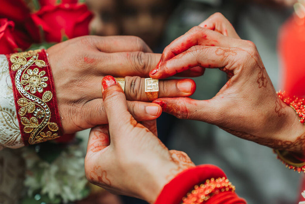 love marriage problem solution astrologer in Ahmedabad